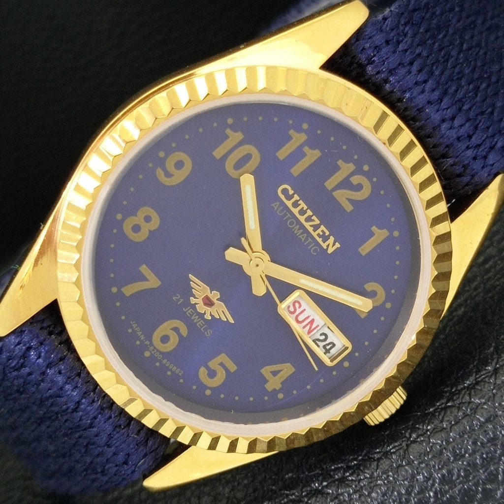 Vintage 1988 Citizen Automatic Mens Gold Watch WDaydate  Blue Accents